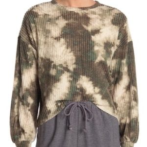 Abound NWT Waffle knit tie dye top in olive